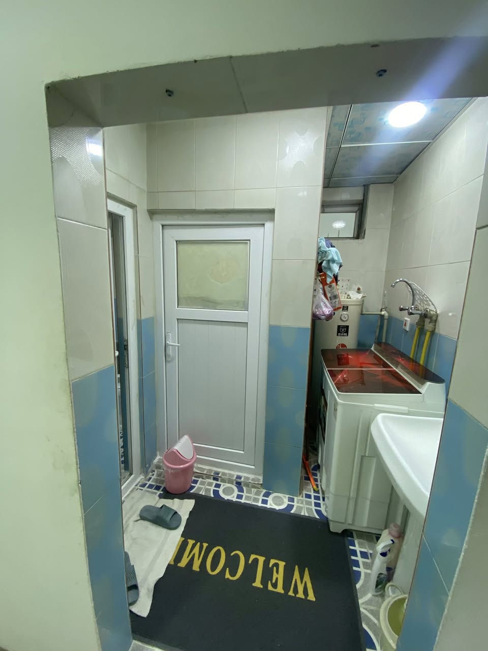 عرض حصري من عقارات #غازى_ميرانى شقه للبيع في مجمع #شاهان_ستي مساحه 128م  طابق ثاني #موثث بالكامل اثاث جديد 
_____________________________
غرفتين نوم 
صاله 
مطبخ معزول 
صحيات 
بلكونه 2 
___________________
السعر 4 دفاتر و80 ورقه مع الاثاث
التسجيل مباشر 
المجمع كامل خدمات 
الشقه موثث بالكامل اثاث جديد وبي ضمان 
_________________]
للاستفسار اكثر اتصل 
0773-717-7775
0773-717-7774
0750-820-5300
او زياره موقع الشركه سايدين لاوان بيوت المهندسين عقارات غازى ميرانى
