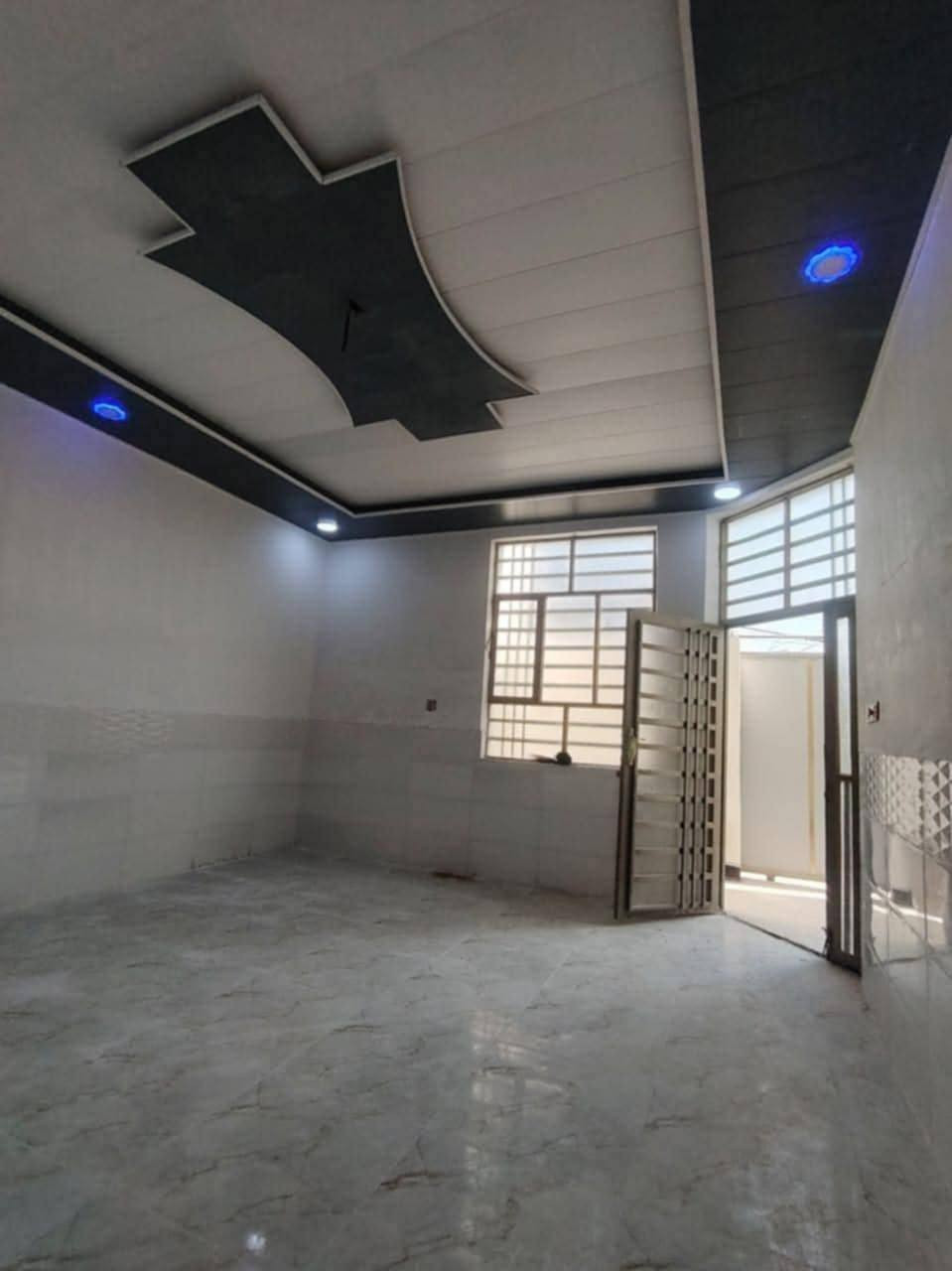 سلام بسعر 55 مليون وبيه مجال 🙋‍♂️150متر شغل جناي
#يعلن_مكتب_سماء_النجف _مقابل_قرية_لغدير_عمود282_مباشر

#بيت_150متر_مربعه  
#_قريبه_عله_شارع_لعام_ 

#بيت_طابو_زراعي_سند25

#سعر_55مليون_وبيه_مجال  

بناء حديث
غير مسكون
بناء ممتاز جدا 

 عنوان لبيت النجف 
#مقابل_ملحق_قرية_الغدير_مباشر 
يحتوي لبيت على+ غرفه2 +صاله +ستغبال +مطبخ +صحيات بلداخل +وصحيات بلخارج 

***********وتساب
