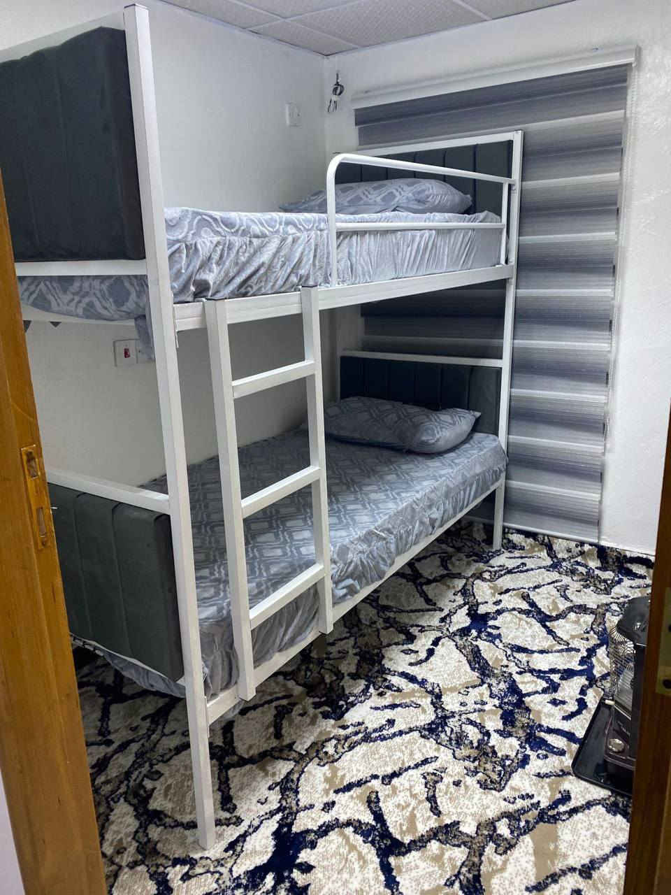 سرير حديد ابيض او اسود
سرير حديد طابقين 

سرير حديد ودوشمة طابقين

قياس 90 في 190 

او اي قياس حسب الطلب 

السعر 220 الف 
للحجز واتس اب
***********
