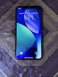 11 برو ماكس جديد نضافه 95  ذاكره 256  بطاريه 81 بلاد  ويا كيبل شحن مال...