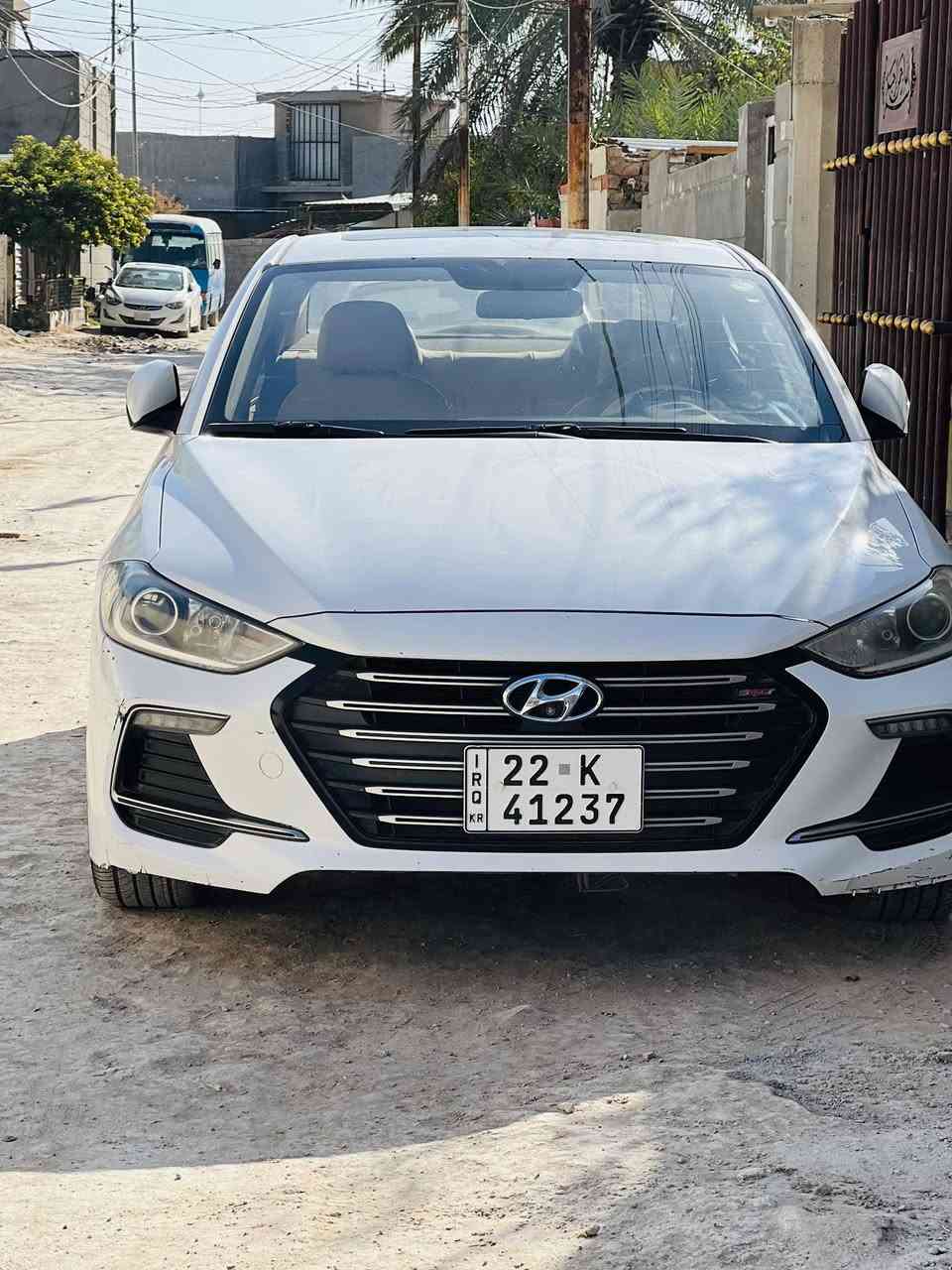 بسم الله الرحمن الرحيم 
السلام عليكم ورحمه الله وبركاته 
هونداي النترا /سوبر خليجي 
موديل /2018
مواصفات /واحد على واحد ماعده بصه 
سياره/ بيه بارد بدور خلفي مقدار شبر 
سياره /مكفول كفالة عامه 
سعر سياره /160وبيه مجال 
رقم اربيل /الدولي بسمنه 
رقم الهاتف/ ***********
ملاحظه/ مراوس النترا 25لو24خليجي    سيراتو موديل 24لو 25 فرق نقد
