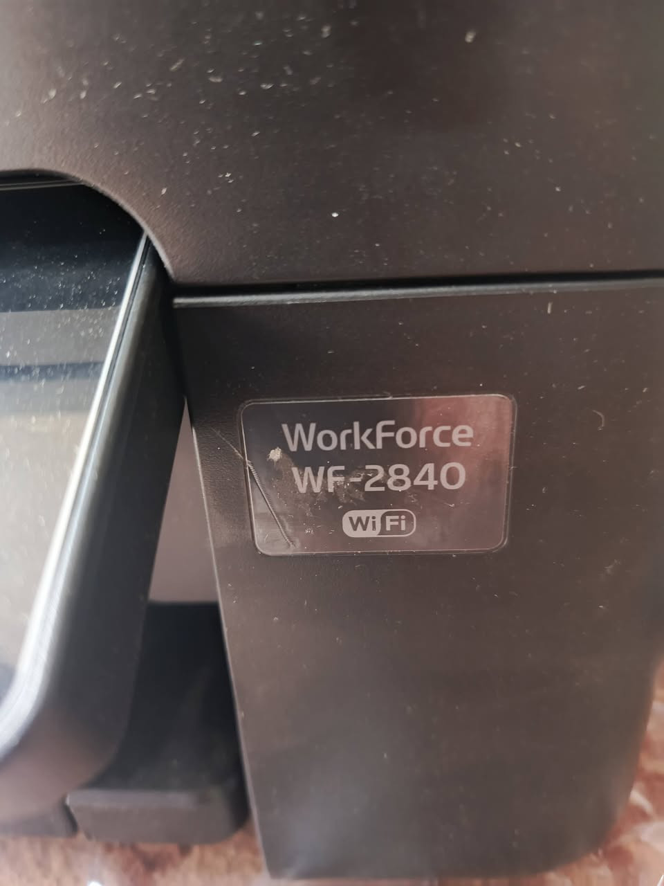 طابعة ايبسون 2840 ملون عادي نظيف جدا استخدام قليل تطبع وجهين واي فاي كاترج وليس احبار سعر 125 وبيه مجال قليل مكاني الناصرية حي الحسين ***********
