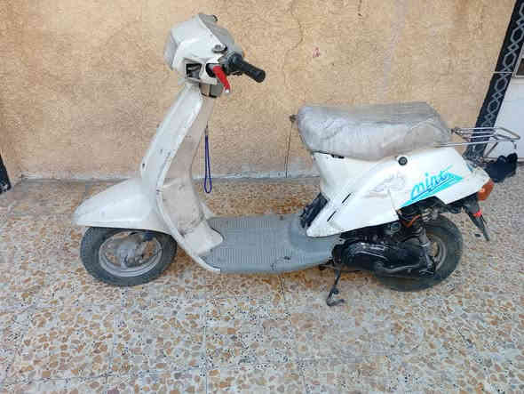 السلام عليكم دراجه منت للبيع الدراجة حلوه وخير من الله تشتغل وتطفه ما اعرف شبيهه مكاني بغدادمدينه الصدر السعر  100الاستفسار خاص او على الرقم ***********
