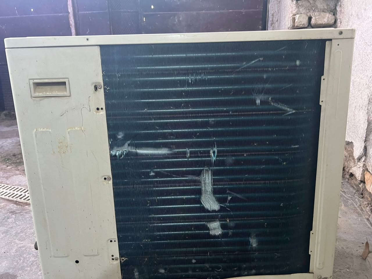 السلام عليكم 
‏سبلت جنرال كنتوري طنين وثلث نظيف كامل ملحقات سعر 350 في مجال قليل


**إذا كنت صاحب هذا الإعلان وتريد حذفه لأي سبب، رجاءا أرسل رسالة إلى الدعم الفني**