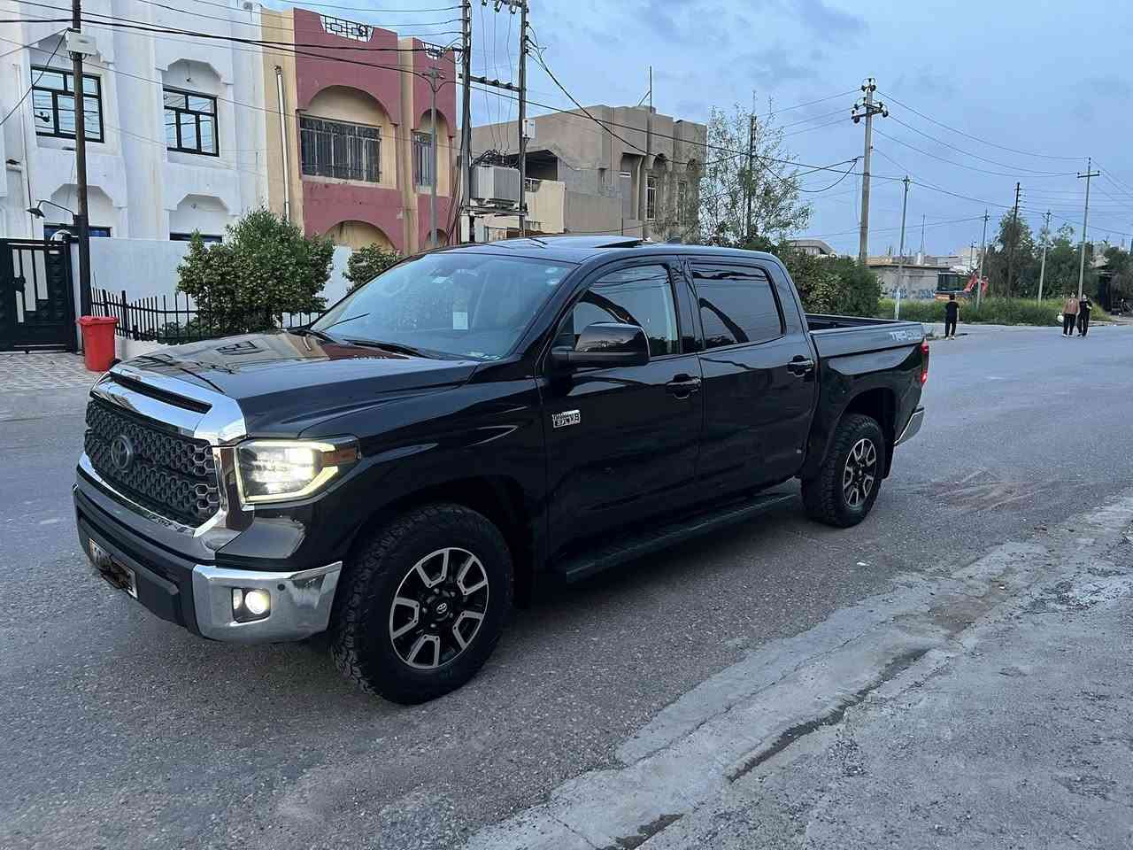 تويتاتوندرا موديل ٢٠٢٠سياره بابين  صبوغ. مكينه V8.57سلندر  سعر ٢٩٥$***********مكان اربيل
