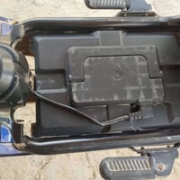 دراجة للبيع ضربت طسة و طفت وهنا محد يعرف يصلحها للبيع الي تفيده هذا رق...