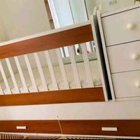 سرير أطفال • مستعمل ٦ سنين • حجم كبير