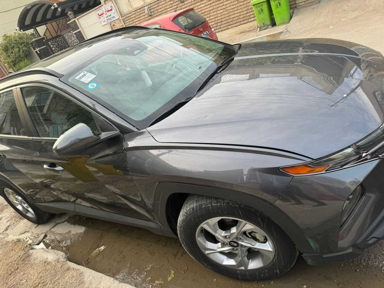 توسان للبيع موديل 2024 امريكي
ماشيه 46690
تحكم استيرن 
ثلاث انضمه قياده 
كشنات تتفئه 
ابدل بنيد وجاملغ اليمنه بدون دواخل بدون لغود بدون كلشي 
تخم تاير كله جديد كير مكينه تبريد تدفئه كلشي بشرط 
صور الحادث منشوره 
السعر 195 وبيها مجال بسيط 
مكان السياره بغداد الغزاليه 
الرقم *********** + واتساب
