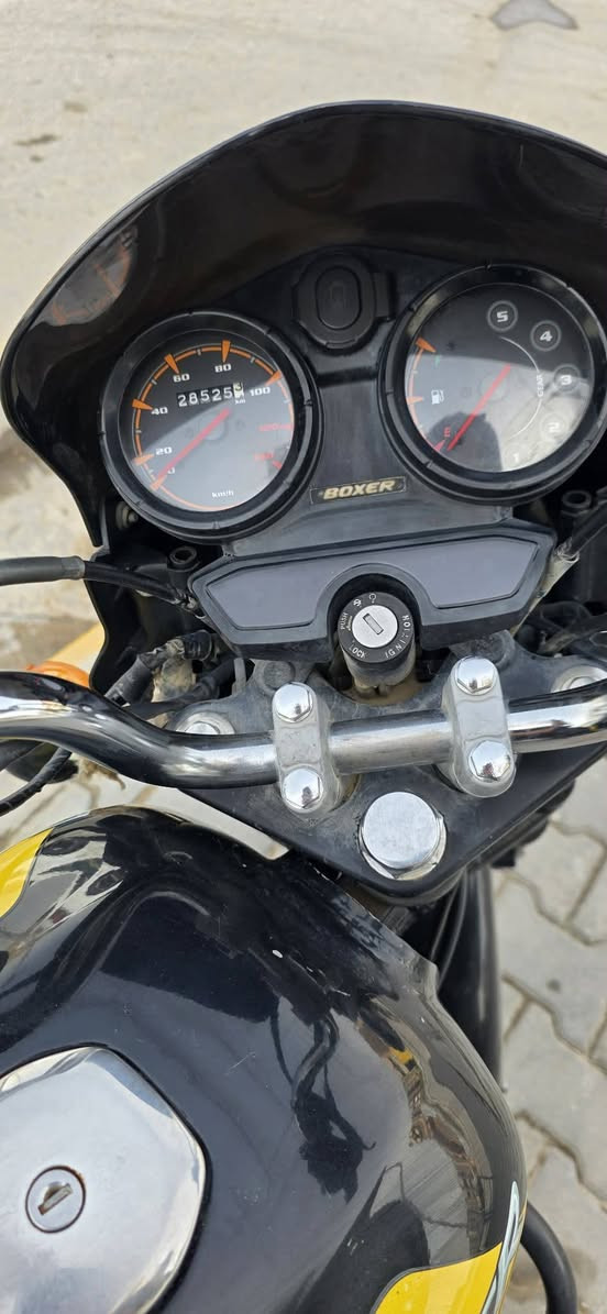 سلام عليكم دراجه البيع بوكسر مديل 21كفاله عامه من كلشي سعر *********** مكان واسط
