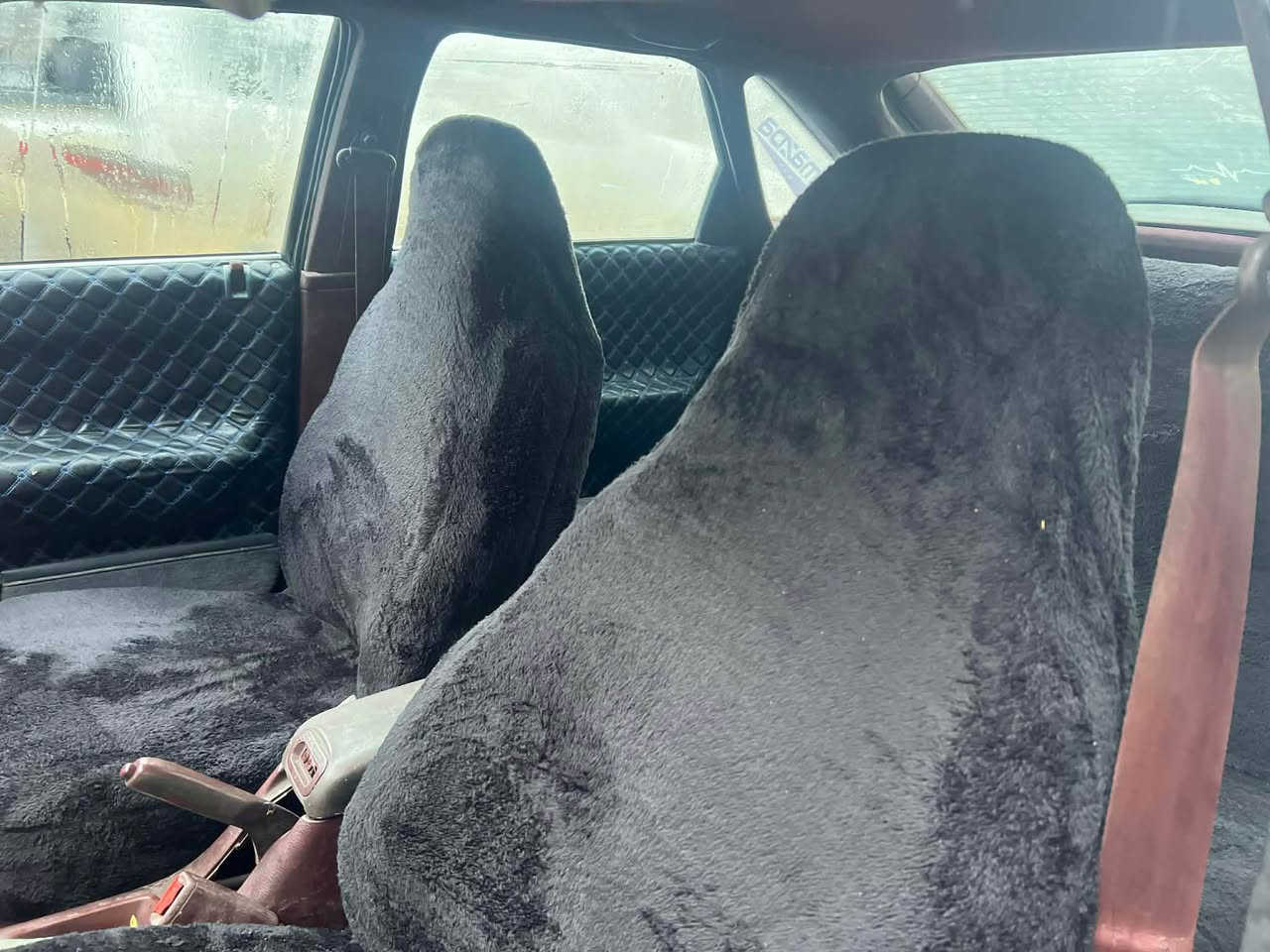 مازدا 1989 ئاڕم پلاستیک سلێمانی ئاڕم و ئەوەلیات مووس بڕاوە گێڕ و مەکینە تەقە وڕەقە هەموو گیانی بەشەرت کارەبای کامل ئیش دەکات چوارتایەی تازەی لەژێرە ، 
نرخ 22 گەڵاو معامەلە
شوین بازیان 
ژ.ت*********** Singapore
