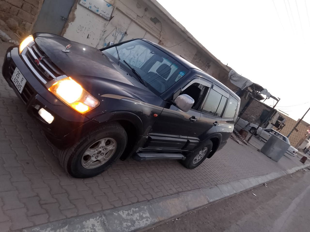 السلام عليكم سياره باجيرو موديل 2002رقم كركوك انكليزي بسمي سنويه لل 31محرك وكير اصلي شرط السعر 65العنوان الشرقاط واذا اكو مراوس بكامري اكسنت هم يرهم انطي فرق نقد ***********
