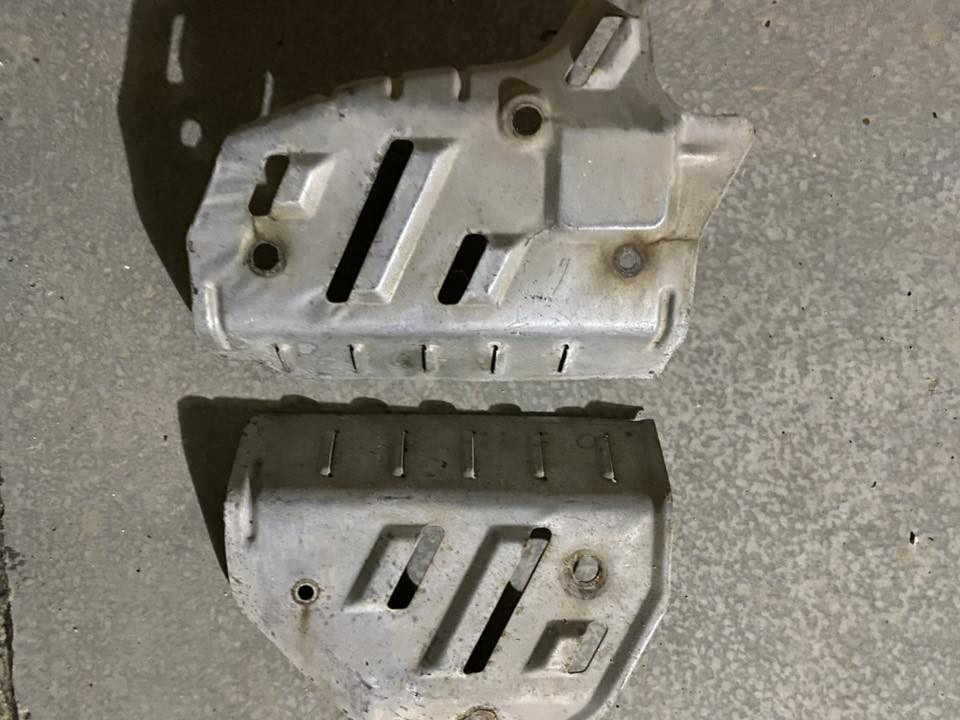 غراض لاندكروز ٢٠٠٢ للبيع بالاظافة إلى زوج درايم شفت الإكسل الأمامي السعر ٣٠٠ الف الاتصال على ***********
