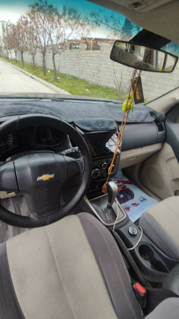 تراي بلايزر   2013 
خليجي شركة منصور موصفات LT 
بدون صبغ بس دعاميه المامي  شويه بارد السونر موجود بل صور  محرك 6 سرندر 3.6V
7راكب تبريد مركزي
 حداديه امامي خلفي جديد كير محرك اب شرت
 رقم جديد  
سنويه منتهي  جام اليسر و ايمن شفط اشاره بل مري بلاجكتور 
مكان السياره سليمانية 
السعر 125 وبي مجال 
*********** السليمانية, العراق
