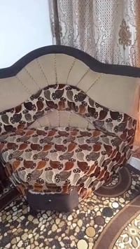 طقم كنب • خشب ثقيل • مدخل الشقق الخضراء