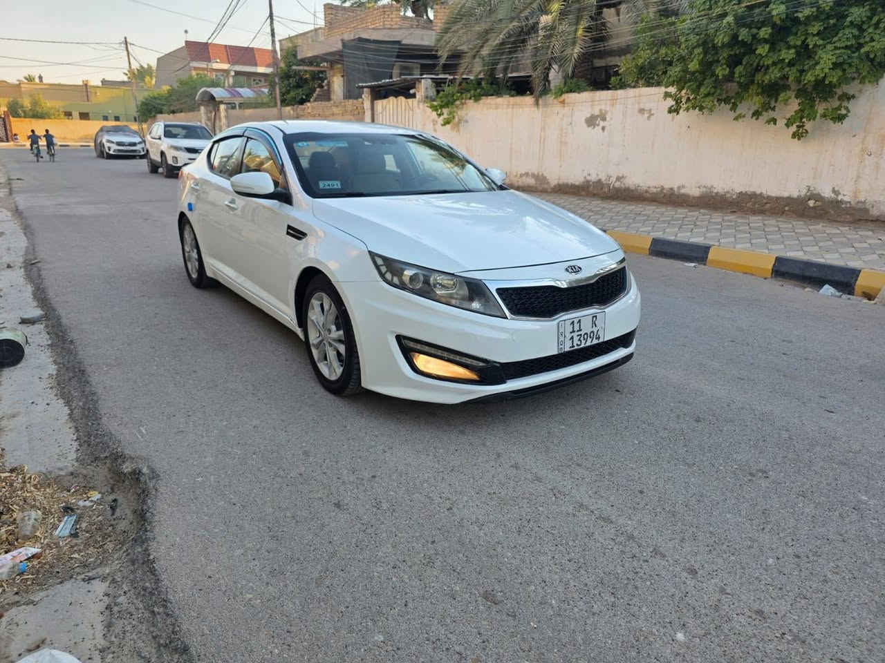 السلام عليكم كيا اوبتيما موديل 2014 خليجية رقم بغداد انكليزي سنويه وهزه جديده تحويل مباشر مكينه وكير 2000دوش مكفولات سياره بيها قطعتين تبديل بلاديات نفس الون بدون دواخل وبدون صبغ وبيها صبغ بهلال الجاملغ الخلفي شواصي لغود برانكيتات تكم حوض  كفاله عامه جاهزه من تخم تاير حداديه امامي وخلفي جديده تبريد ثلج تحكمات شفتات حساس خلفي تبريد قطعتين ماشيه 200 الف السياره بيها منضومه غاز شغاله العنوان واسط السعر 118 اتصال ***********
