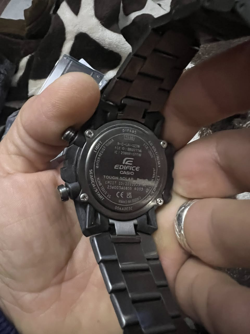 السلام عليكم شباب هاي الساعات للبيع كل ساعة وسعرها وامانة الله اني بايعهن بفلوسهن واترجاكم لحد يكسر بالسعر واني خادمكم اتصال على الرقم *********** اسيا *********** اثير وشكرا
