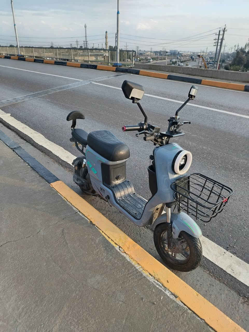 السلام عليكم بايسكل فول خمس بطاريات ***********
