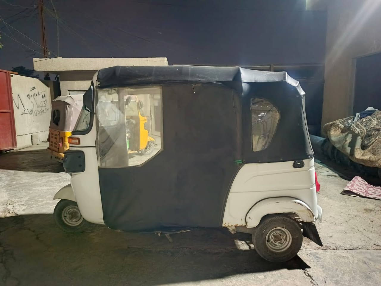 تكتك 21 شهر 11 مكفولة كفالة عامة السعر 7300 أو بيهة مجال***********
