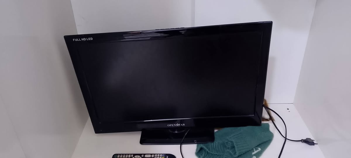 طاوله قفل 135توه ماخذيه جديده 
دبه متروسه غاز قفل 75توه متروسه غير هل سعر لا تعلق 
بلازمه حجم 26قفل 55نهايته شرط شغل 
***********بي وتساب
