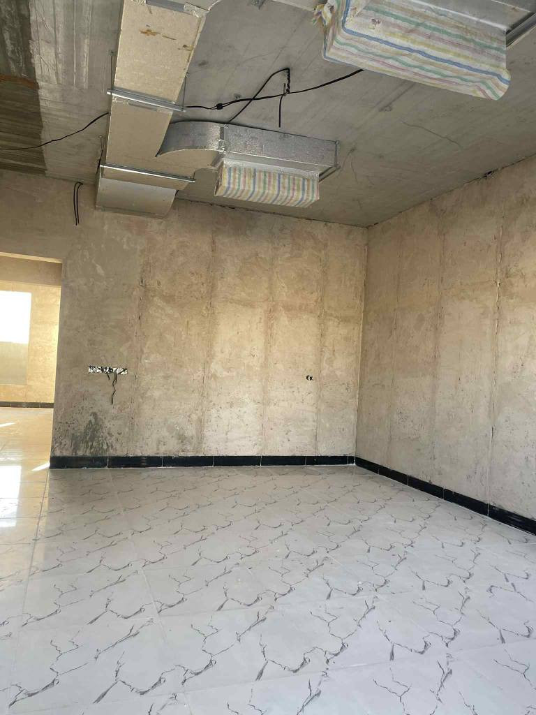 هيكل للبيع مساحه ١٨٠
كهرباء مجاري بواري كامل 

🔴غرفه
🔴صاله
🔴مطبخ
🔴صحيات
🔴غرفه نوم ٢
🔴تكد موبةريده 

عنوان / اوباره _ حي عسكري 
السعر  مناسب اتصل
***********
