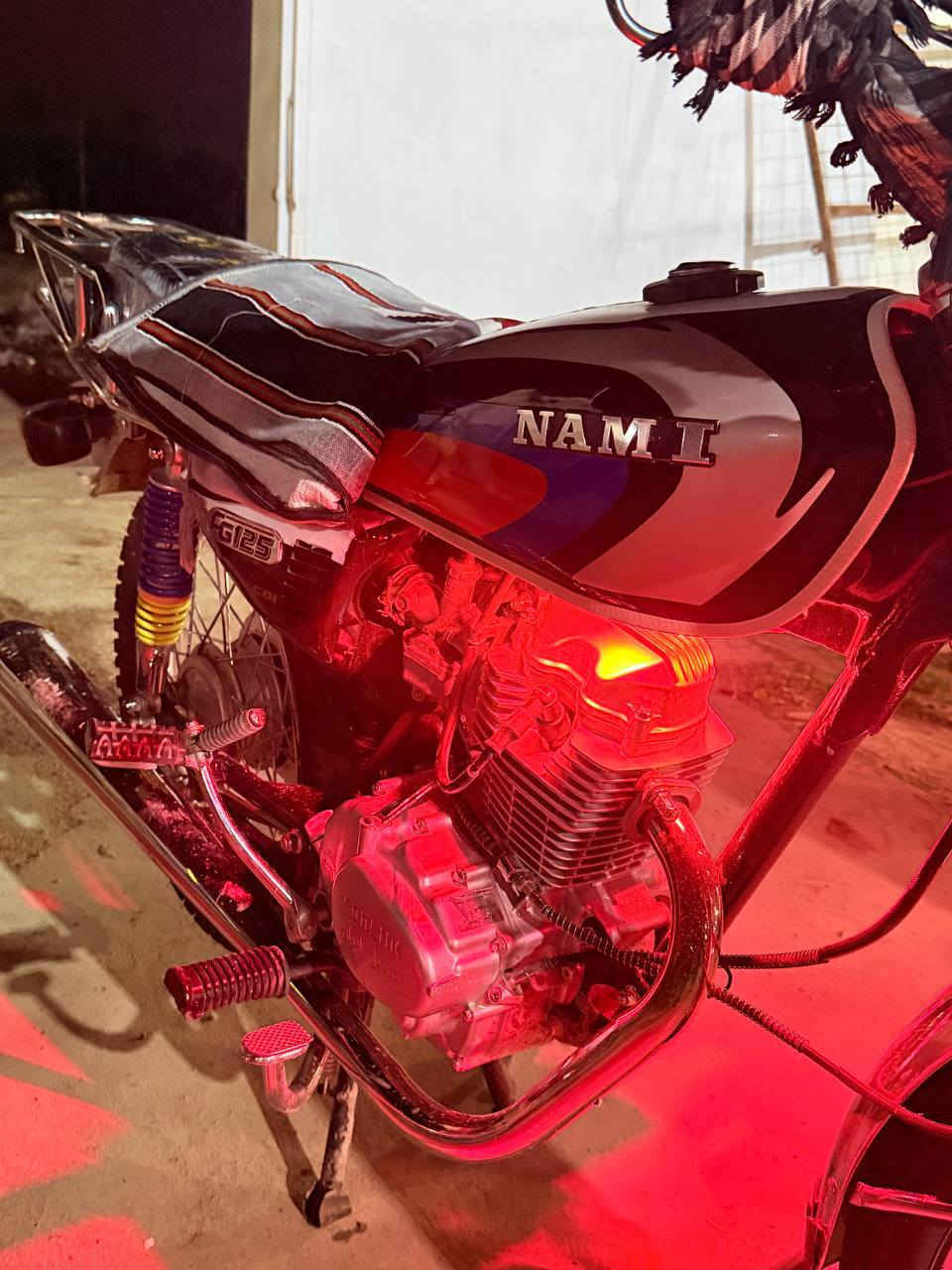 عمـي سلام عليـكم دراجه نامه سونك25طابه بـ26 للبيع دراجه كفاله عامه ممبدل بيها أي شي سبانه ممحطوطه ع محرك اوراق بيها مصارلها شهرين م̷ـــِْن منزلها رمبه تاخذها منا تترحملي نقص نهائياً كلها شغال اشاير لايت دشبول كلها شغال تجي وتشوف بعينك السعر 675 وبيها مجال للطيبين  (المكان ديالى الخالص) الرقم ‏‪***********‬‏ ولخاص مفتوح
