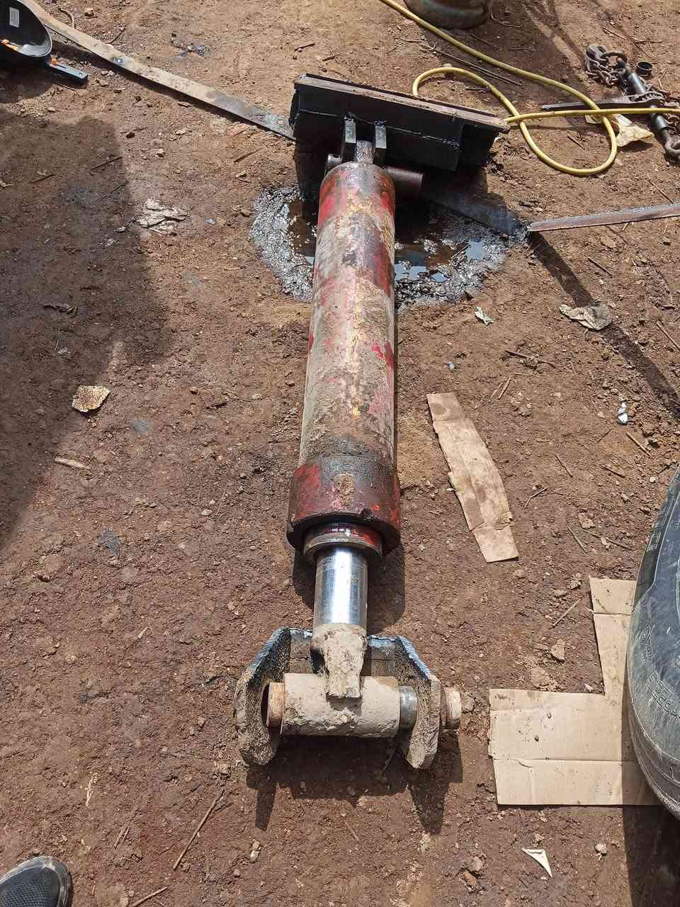 السلام عليكم جاك ابو صاروخ للبيع الرقم***********
