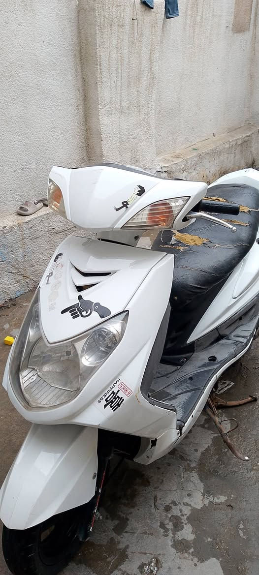 دراجة سكنس فحل دراجة حلو بغداد الشعلة 
مكينة مفتوح سعر 550 الكشن رادلة دوشهة


**إذا كنت صاحب هذا الإعلان وتريد حذفه لأي سبب، رجاءا أرسل رسالة إلى الدعم الفني**