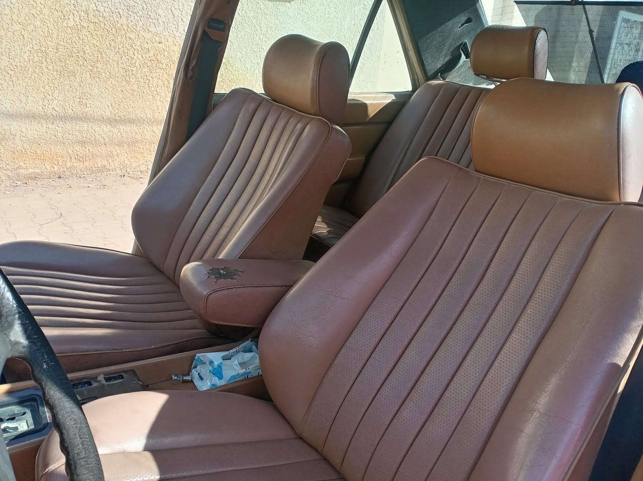 السلام عليكم مارسدس1988 دب 320 خراطيم كير مكينه اكسل شاصي قواعد دبلات صدر اماني خلفي تخم تاير بسمي السعر 70 وبيه مجال حك الجيه ***********
