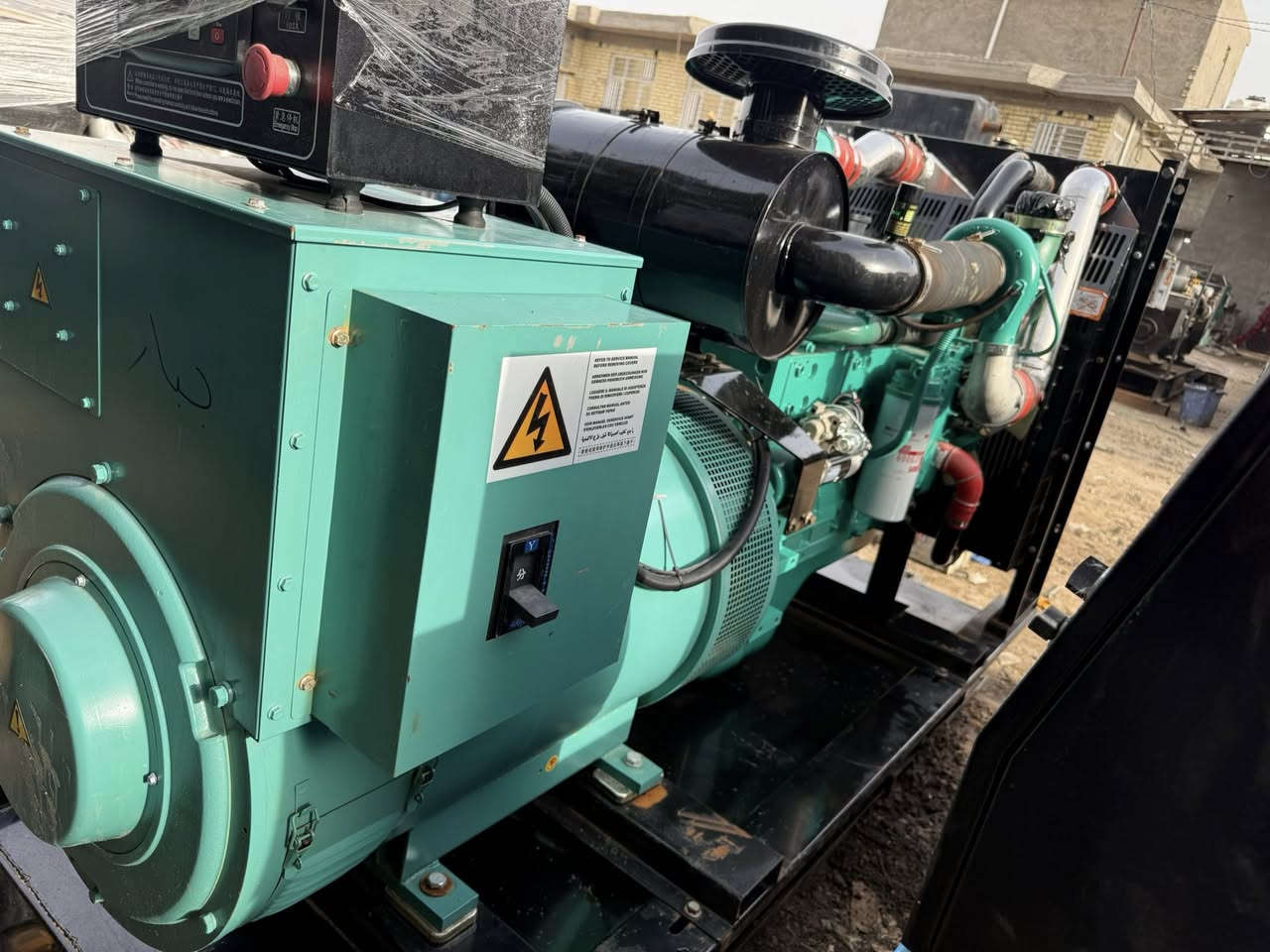 سلام عليكم ورحمة وبركاته تم وصول مولدات كمنزات امريكي اصلي ٦ سلندر سوبر ٣٠٠ كيفي و ٢٥٠ كيفي و ٢٠٠ كيفي ١٥٠ كيفي ابلادي لأصرف ولا بخار تشغيل جهاز برودكشن اتو نضام حمايه كامل عنوان بغداد رقم الهاتف *********** بي وتساب
