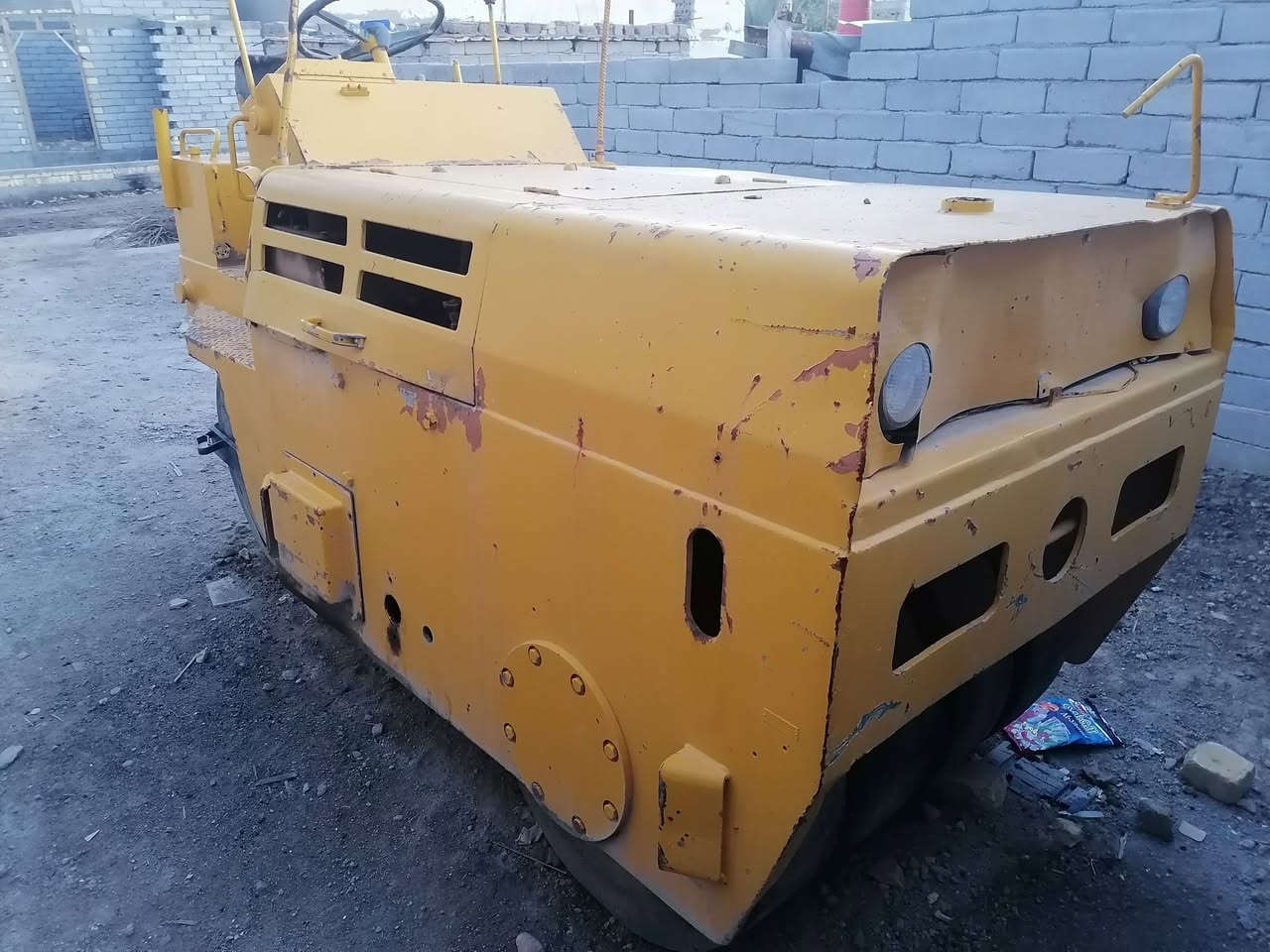 للبيع حادله مطاطيه محرك جديد مديل 1994 بدون وللستفسار تصال ***********
