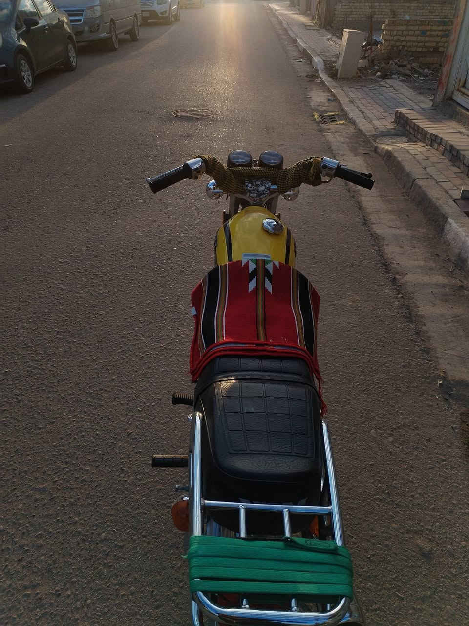 سلام عليكم دراجه للبيع اوراق اصولي شاصي 17 ولغراض كلها 25 مكينه ارابيدو  صالها شهرين مشدوده ما مفتوحه غير بس تفيلس اوراق كامله احمد شهاب رايدها مليون بيها مجال***********
