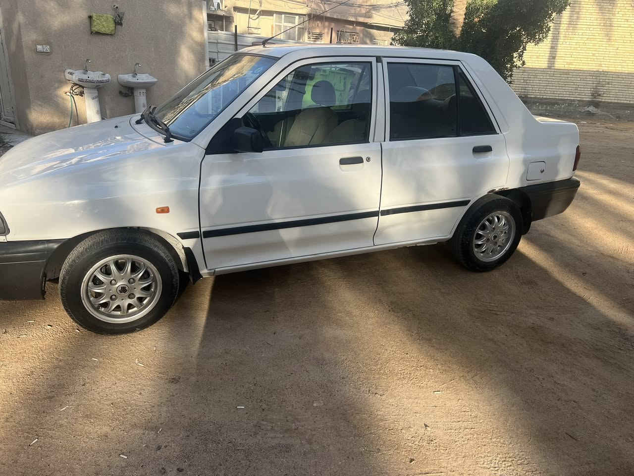 السلام عليكم سايبه 2018 ماشيه 191 مكفوله ماعدا طختين وحده بالباب الخلف السايق وقبق الجنطه على وضعهن مامصلحات تبريد تخم تاير مكينه كير كله شرط السعر 55 وبيها مجال بسيط رقم نجف العنوان كربلاء والمالك بكربلاء للاستفسار ***********
