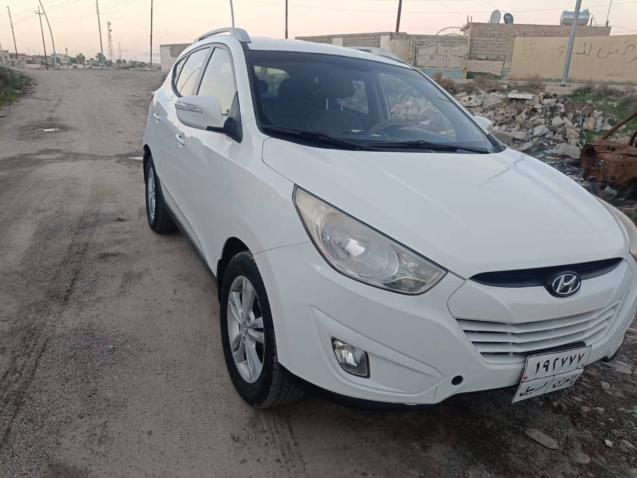 سلام عليكم
توكسن للبيع ومروس حسب قناعه موديل (2011) سياره خليجي رقم اربيل بيه صبق بونيد محرك كير اتوماتيك صدر تايرات كلو جديد السعر (132) حياكم الله 
***********
