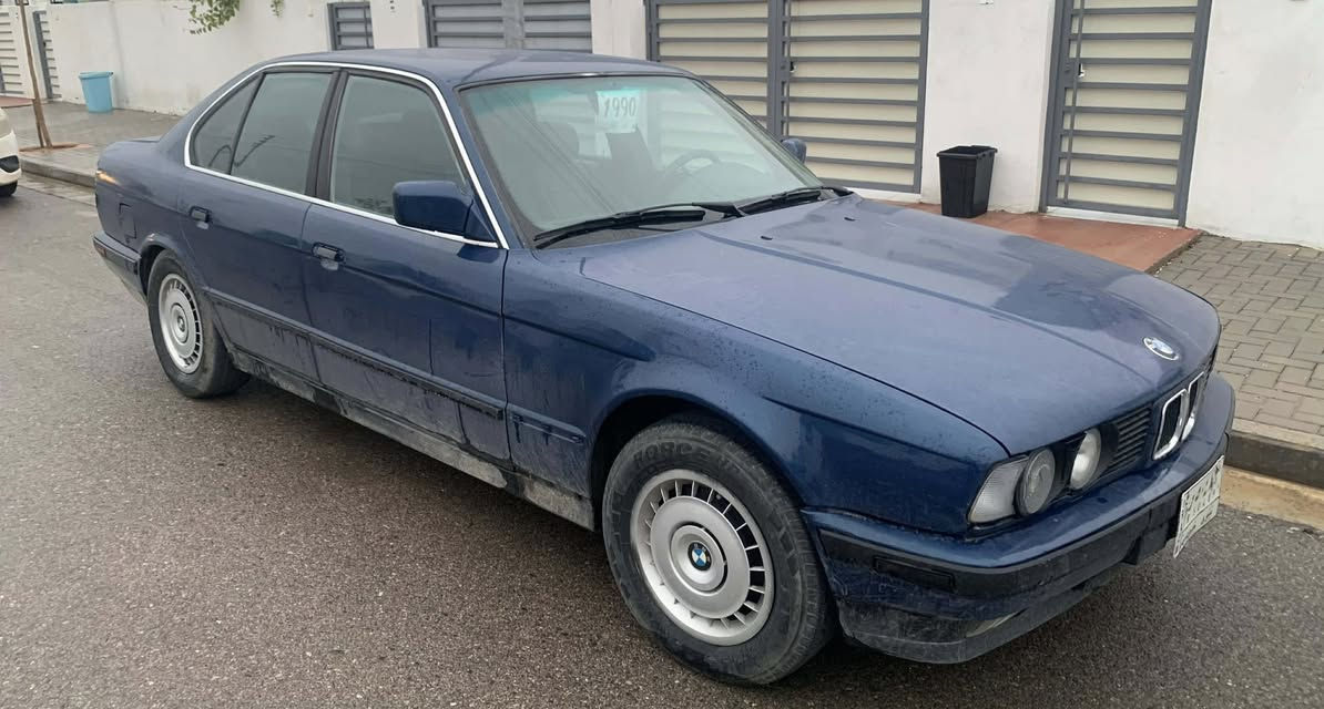 35$✅- BMW 1990 - 520i
مەکینە 20 گێڕ عادی کەم مەسرەف قوەتی خەیاڵیە ⚜️سەنەوی وحاسیبە بەشەرت ئەوەلیات ⚜️
گێڕ و مەکینە بێ عەیب هەلم دەمیشی نیە 
دەعم و لێدراوی نیە کامل جڵدە ناو غورفەی
قوفڵ مەرکەزی و جام کارەبا ئاوینە کارەبا  
نوقسانی نیە رۆنی مەکینەی تازەیە تەقەو رەقەی نیە
سعری ٣٥ گلاو مەعمەلەیە
⚜️  تەنها فرۆشتنە  ⚜️   
شوێن : کەلار
***********
