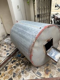 تانكي ماي كبير  نظيف مابي كسر ب ٤٠  وكيزر نظيف مع هيتز وبلك شوية حراري...