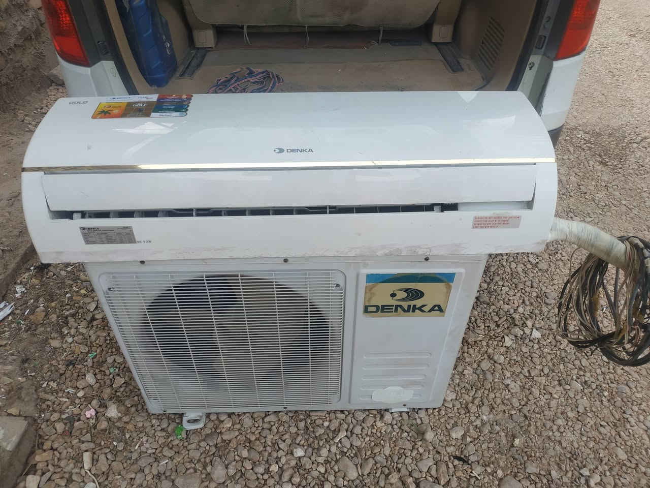 للبيع دنكه شغال ونظيف نقصه بوراي وغاز من فتحته طار طنين ونص مكانه بابل مركز *********** سعره 200الف
