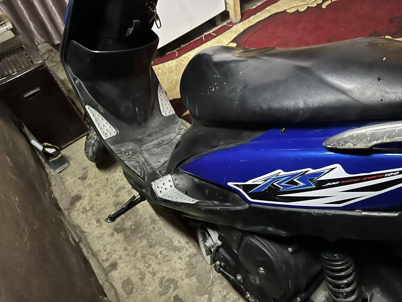 سلام عليكم ماكس عدله للبيع مكينه بلاديه ناعمه وحلوه دراجه سلف شوكت مايعجبك شغل وطلع قفل ٣٥٠ 
 مكان مدينه صدر 
***********
