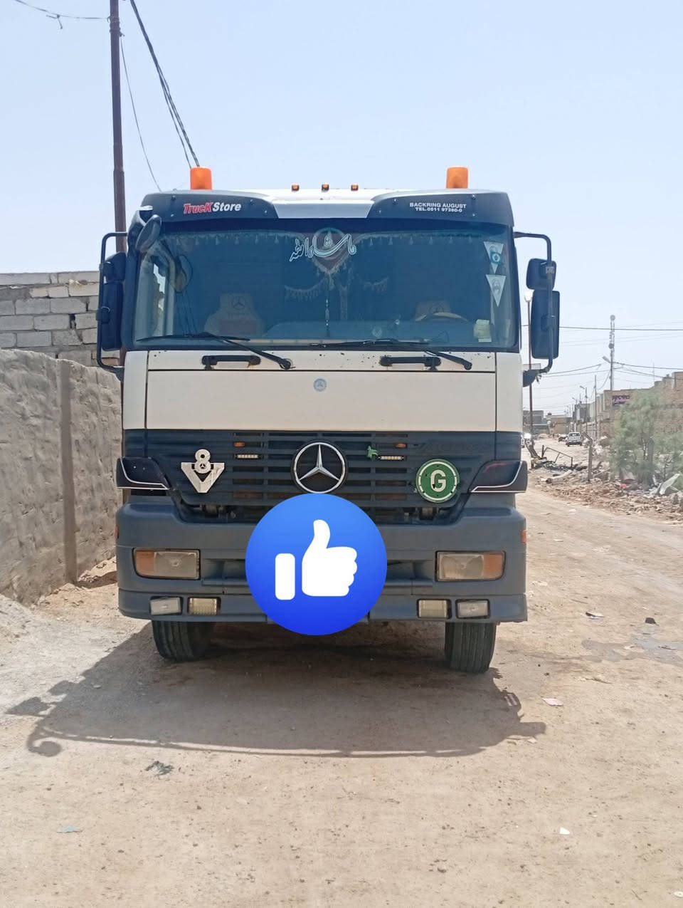 سلام عليكم سيارة للبيع موديل 2000 حجم 40 تخم تاير  السيارة جاهزة للعمل  رقم قادسية تحويل ثانيوم  ***********
