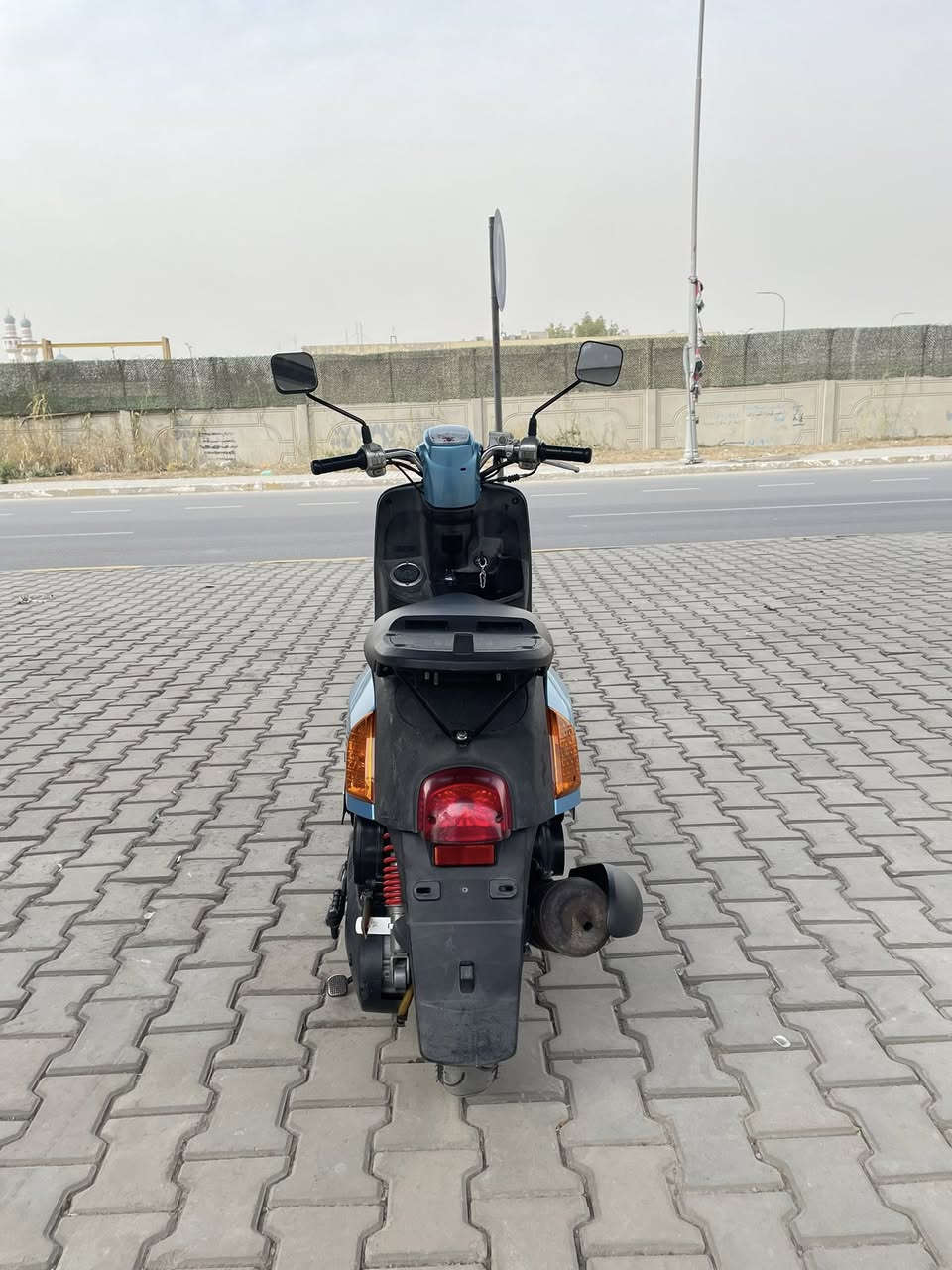 سلام عليكم دراجه بوليس حلوه ونظيفه وكامله من كلشي مابيها اي نقص شرط تنكر سلف وتطلع كهربائيات كلها شغاله مكينه مامفتوحه شرط ناعمه بوشه 49 الدراجه كلها بلاديه كلهة مختمه ختم واحد المكان بغداد  السعر 950وبيهة مجال الرقم ***********
