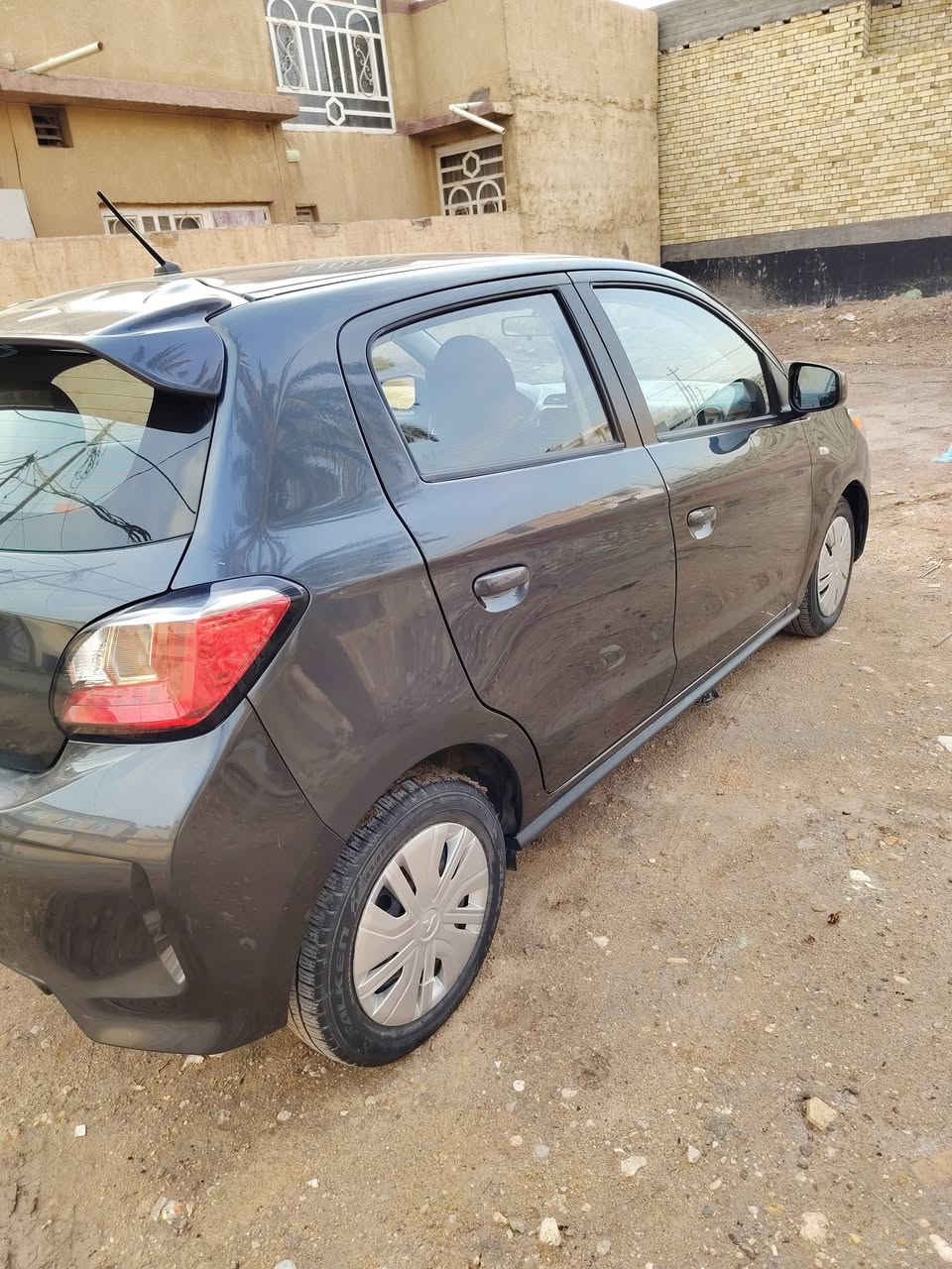 🚙 للبيع: ميتسوبيشي ميراج ياباني
 موديل 2024
📍 مكان السيارة: الحلة / بابل 
📞 للتواصل: ***********
💰 السعر: 95 ورقة – قابل للتفاوض
📊 المسافة المقطوعة:29000 مايل
🛠️ المحرك: 3 سلندر – 1200cc

⚠️ أضرار السيارة:
• وارد أمريكي
• تبديل الجاملغ الأمامي جهة السائق فقط
• صور الحادث مرفقة مع الصور

📌 تفاصيل إضافية:
• رقم السيارة بابل الدولي الجديد
• باسمي تحويل مباشر
• لون السيارة: رمادي
