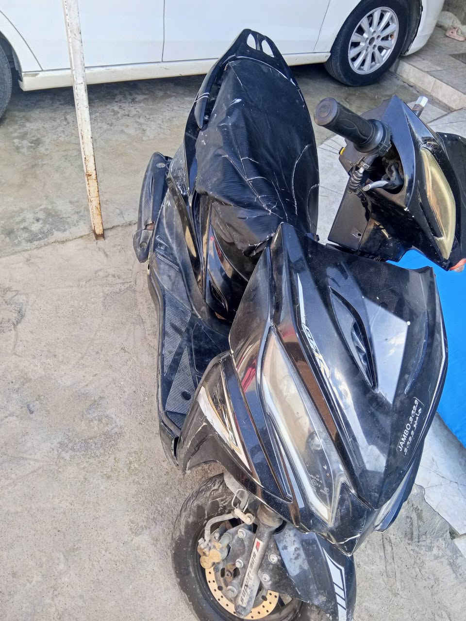 دراجه للبيع ماكس نضيف بس متروك يردله غسل وشويه ترتيب كبريت هم وصخ سعر 150وبي مجال شراي خبرني وتساب ***********
