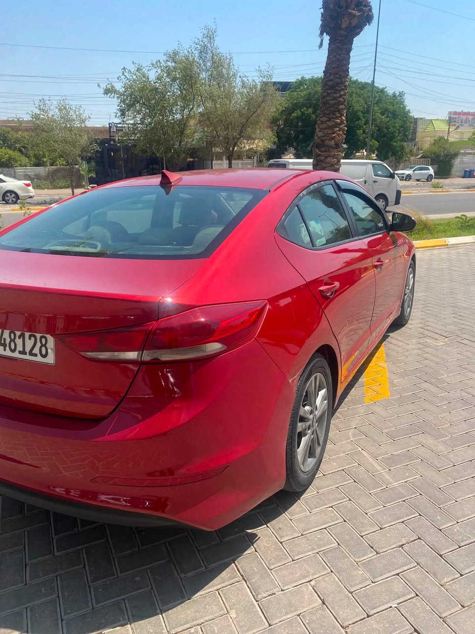 النترا موديل ١٧
السعر ١٠٧ 
رقم اربيل باسمي تحويل ثاني يوم 
سنويه جديده هزه قبل سبوع مسويلها 
سياره فول من عده الفتحه بصمه تحكمات ستيرن 
حادث سياره تبديل باب السايق وجاملغ صبغ ولباب الخلفي هم بي صبغ وطعجه بل تكمه هم صبغتها بس نصها سياره بجمها كبس الجنطه كبس وعدي سونار يم المندلاوي بدون يرباك سياره كير محرك مكفولات مكان سياره بغداد الدوره 
***********
