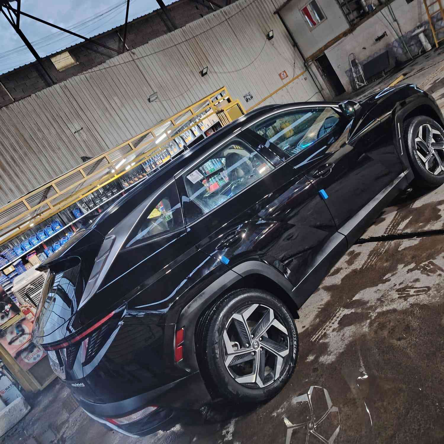 بني رامه محرك  هيبرد توسان 2023
رادار صفاح امامي خلفي

شاشه بلازمه جبيره

فول ويل مانع نزلاق

تحكم ستيرن

سياره فول هواي موصفات بيه

داخل خمري ابيض بلادي

حدث باب سايق جاملغ بل دوسه صبغ مصلح  بيه ٣ او ٤ رصعات بارد) 

ماشيه سياره ٦٢٠٠

 سعره 180) سياره بسمي تحويل ثاني يوم *********** بكان بغداد
