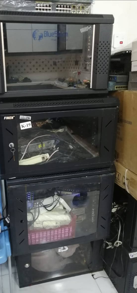 بور بيم  5AC زوج مع المحوله
ايــًــــــــــــر فايــــــــــــبر 24HD ضمان من التصليح وضمان لحد ما تعبر خدمه 

دشششش  30

سكتر  مع روكت XW

اومنـٕ ــًـــــــي 2.4 يشتغل روكت M2

هب 8 بورت كل بورتات كيكا يشتغل محوله وبور سبلاي

سسكو 24 بورت كل البورتات كيكا 2منفذ sfp كيكا

بور سبلاي بالكارتون قطعه

بورسبلاي مستخدم نضيف جدا

اومني 2.4  يشغل M2
1036  10G

1036 4SFP
                                                                           1009.   10G

                                                                        

سسسسكو 24 بورت كيكا +4 SFP

سسسسيكوG 3750   مع 2 SFP

سسسكو 2950 منفذين كيكا والباقي ميكا يشتغل AcوDC

سسسكو 3650 48 بورت بور ودتا   POE

هبات  5 بورت ميكا كل البورتات

سكتر تيتانيوم 2.4

                                           

                                             

                                                             روكت M2 XW

   
 M5 M2                    

 

                                                          

                                                         

                                               
                                                           
فاربر 1000 12فولت

مايكروتك 1000 12

مكزما. 850 شاشه 12

مكزما 850 12

بلوستروم. 950 12

.....................................____________----------------

مايكروتك. 1700 24

مايكروتك 1500 24

فاربر 1500 24 فولت

.............................................----------------________

 

سويج 1036 بلاص جديد بالكارتون

2011 شاشه

سويج سسكو 2965

سسكو 24 بور 2 G

سكتر  زاويه 120  عدد  قطعه مع اسميات 

سكتر مع 912 عدد  

5g 912

دش 30 زوج

دشات ميموسا زوج

انتي نويز 26

انتي نويز 23

 راك   6 مع  ڤان سيار مع باج بنل

راك 9u بالكارتون

راك 4u بالكارتون
 

متوفر توصيل لكل محافظات العراق
***********

ضمان فحص وتشغيل

ملاحظه ملاحظه:::

متوفر اتصال او وتساب فقط فقط
