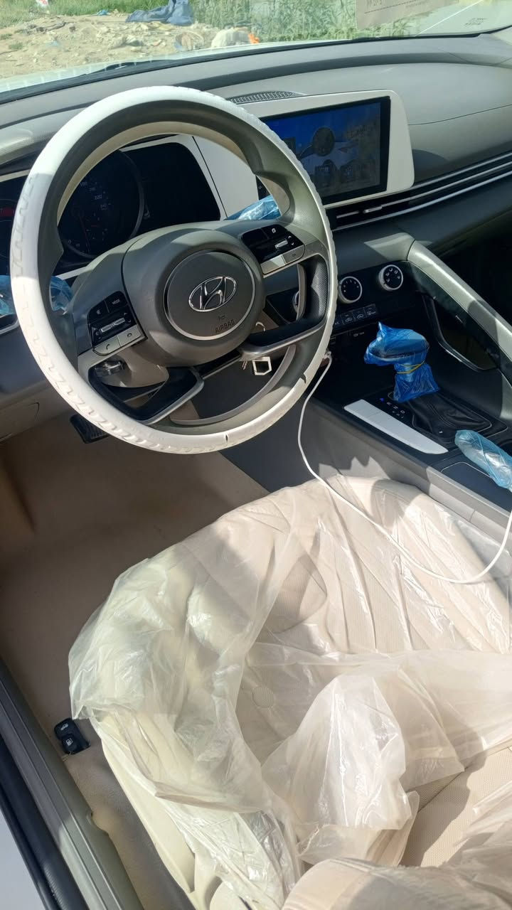النتره 23 خليجي كفاله عامه عده شبر باب السائق صبغ ولبقي كفاله عامه سياره ستقطاع مباشر رعيه يمي وكاله عامه محرك 1600 مكان السياره ناصريه شطره /*********** /سياره جاهزه منقص برغي  سعر 148 وبيه مجال
