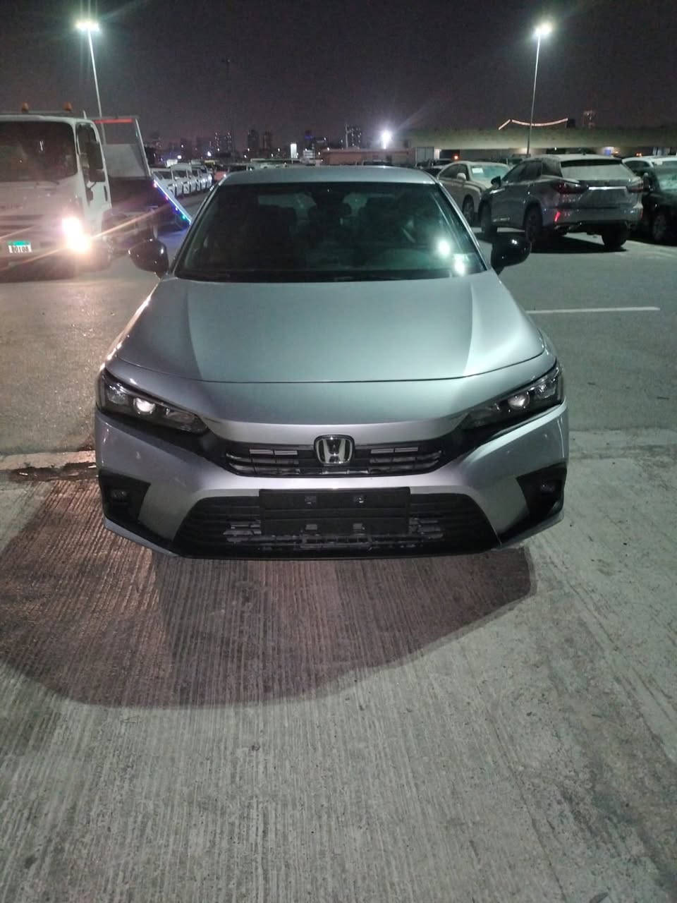 سيفيك موديل ٢٠٢٥ 
فول مواصفات سبورت عدا بانوراما 
محرك ٢٠٠٠ دوش 
ماشية ٨٠٠٠ 
تصليح درجة اولى 
بارد جاملغ خلفي - صبغ باب سكن -صبغ جاملغ امامي - بنيد بارد 
بدون شواصي وبدون لغد 
ايرباك راجع سستم كامل
رقم سليمانية 
السعر 148
للتواصل ***********
