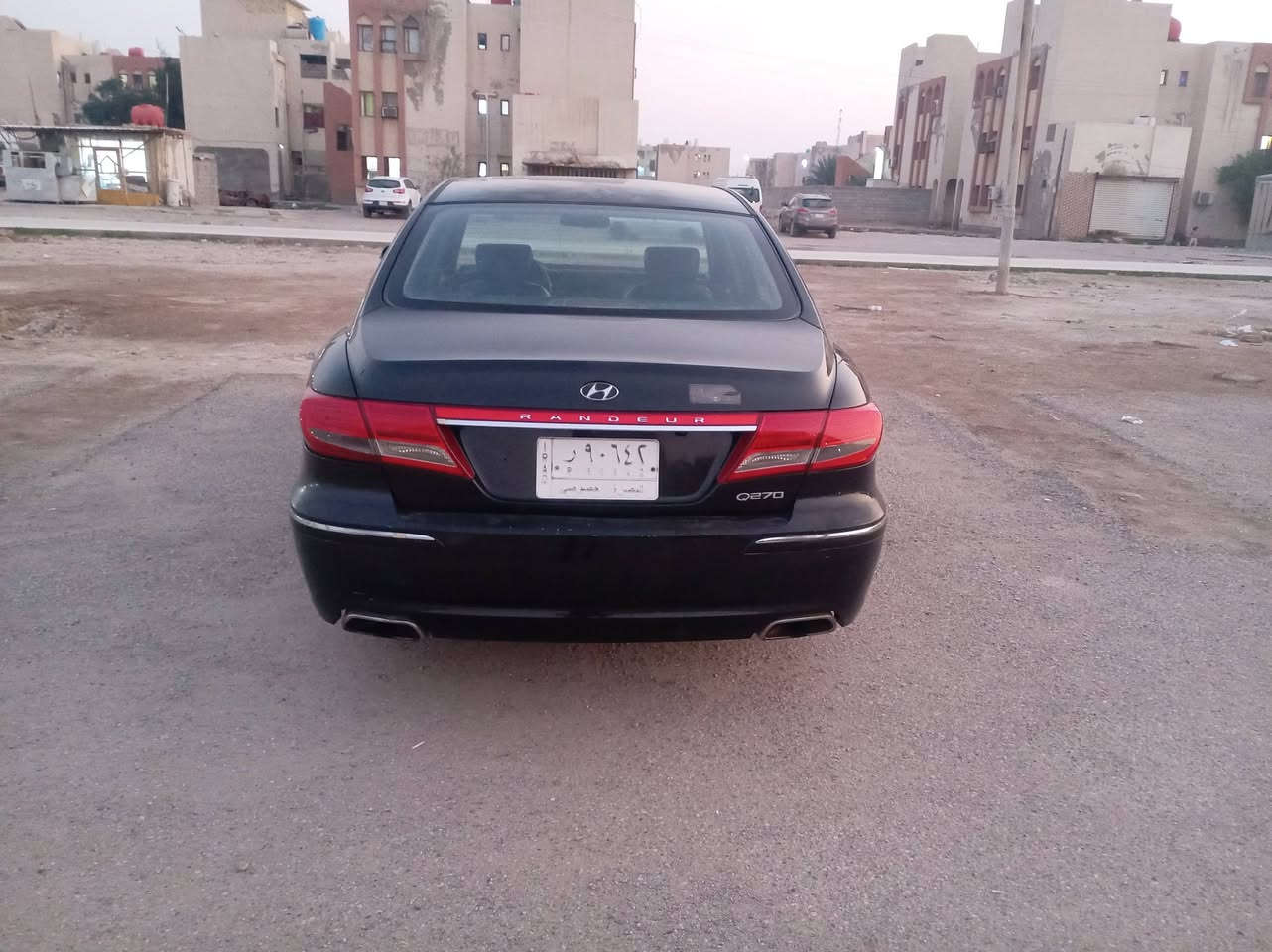 السلام عليكم هونداي ازيره واردكوري مديل 2011 سياره مكينه وكير وكهربايات تبريدثلج كلها جاهزه حداديه نص عمر رقم بصره وموجوده بل ميسان وراعيها بل ميسان سعرها87وبيها مجال/***********
