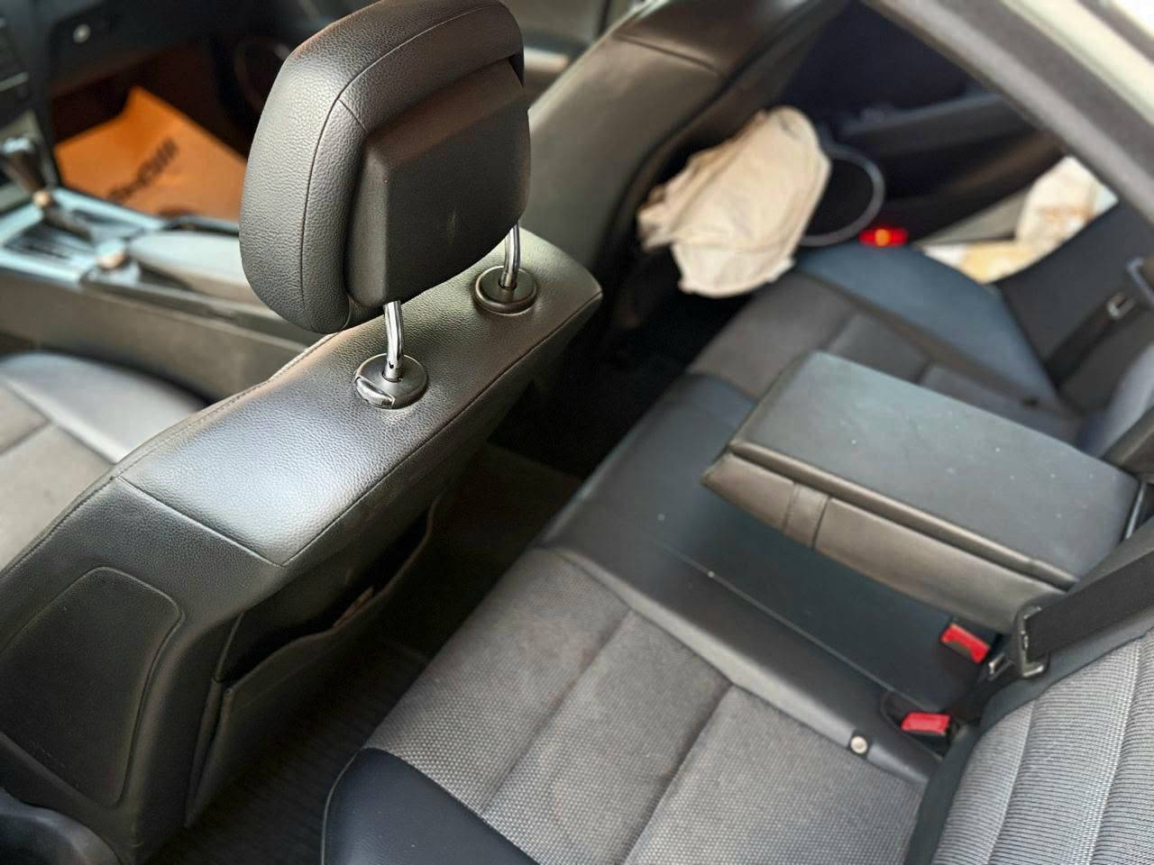 Mercedes C180 ___ 2009 <____   125km
استيراد أعلى فئة كماليات بدون فتحة..
تم الترخيص مرور مصر الجديدة..
تم رش أجزاء نضافة بسبب الشحن...
صيانات منتظمة لا يوجد أي مصاريف صيانات...
المعاينة مصر الجديدة 
0100_986_7472 القاهرة, مصر


**إذا كنت صاحب هذا الإعلان وتريد حذفه لأي سبب، رجاءا أرسل رسالة إلى الدعم الفني**