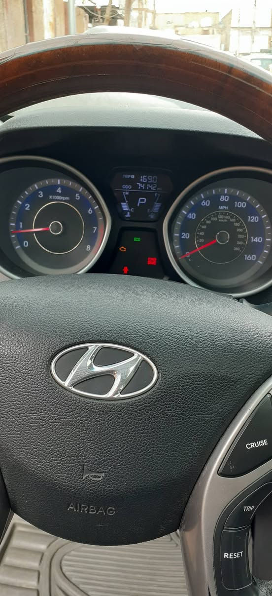 يالله الهم صلي علا محمد 
سلام عليكم خوان النترا١٣ للبيع حادث خلفي رقم بغداد نكليزي تخم تاير صدر مكينة ١٨٠٠دوش لا تنقيص ولا تبخير كفالة المكينه سبانة ممدود عليه السيارة مسويله ادامه كاملة يعني تاخذه متصرف علية او بل عافية للي من نصيبه باقي التفاصيل بل فيديو رقمي ***********بي واتس اب
