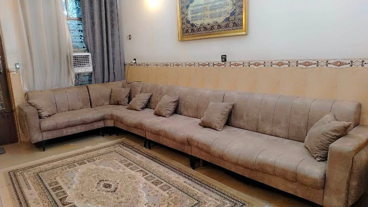 سلام عليكم تخم تفصال قبل سنتين نضافه 75‎%‎ سعره 200 وبي مجال مكاني رئاسه المعلمين ‭***********‬
